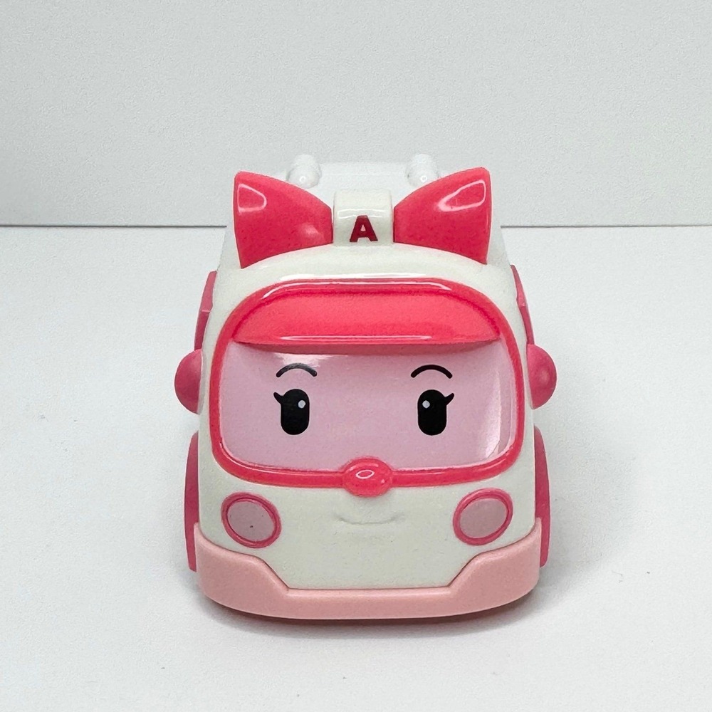 Silverlit Robocar Poli Amber Ambulance Transforming Robot Action Figure Car Toy